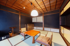 柏・菫　KASHIWA・SUMIRE　2階二部屋