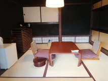 柏・菫　KASHIWA・SUMIRE　2階二部屋