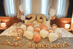 アニバーサリープランはお部屋の飾り付け込み。
風船の色味は変更可能。4種類よりお選びいただけます。
※ピンク系/ブルー系/ゴールド系/シルバー系