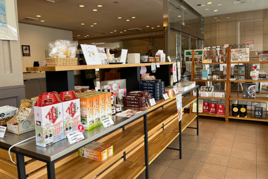 ホテルセレクトの広島土産コーナー