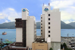 フェリー乗り場すぐ横♪宮島コーラルホテルの外観です☆ フェリー乗り場すぐ横♪宮島コーラルホテルの外観です☆