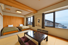 【和洋室】瀬戸内海が目の前に広がる眺望の良いお部屋です。