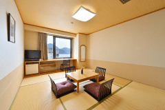 新館和室(禁煙)お部屋の広さは8畳です☆