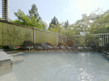 上質な泉質が自慢の大浴場で疲れを癒してください! 上質な泉質が自慢の大浴場で疲れを癒してください!
