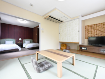 【和洋室】広々とした洋室のお部屋はご家族連れにもオススメです！！