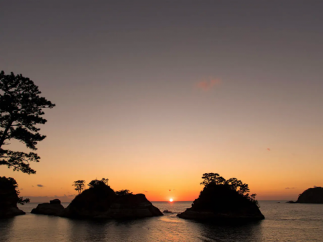 堂ヶ島の海に沈む夕日（当館の目の前の風景）