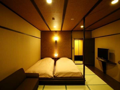Low bed type (2 adults only)