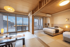 【太平洋ビュー◇温泉檜風呂付和洋室】見晴らし抜群のテラスと露天風呂を備えた和洋室