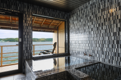 2024년 ■ 온천 실내 욕조 + 사우나 ■ 일본식·서양식 객실／리큐 3