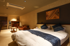 2024년 ■ 온천 실내 욕조 + 사우나 ■ 일본식·서양식 객실／리큐 3