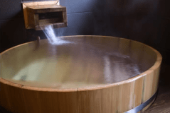 特別室「紅葉」檜内湯＋露天風呂付き離れ（２間続きの和洋室：セミダブル2台）／デラックス