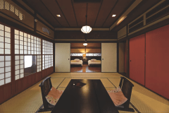 貴賓室「草庵」内湯＋露天風呂付き離れ［明治時代様式］（３間続き和洋室：セミダブル2台）／スイート