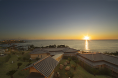 VILLA瑞鶴荘は最も海に近い客室であり、心地よい潮騒が室内に流れる。