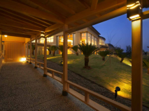 VILLA棟　離れへの通路