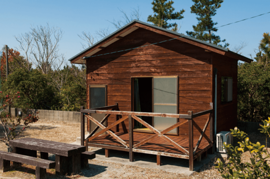 ムーンビーチキャンプ場 バンガロー10人用 プランを選ぶ