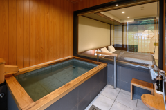 ■半露天付客室・禁煙■『和室』最上階・和モダン[クイーンベッド]