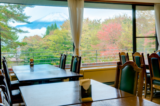 レストランからは富士山がご覧いただけます。