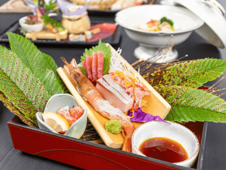 2025年11月12月《お献立の一例》お造り：鮪・寒八・赤海老・忍野サーモン♪