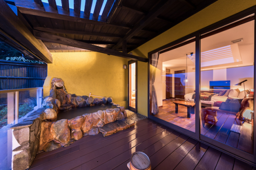 102号室客室露天風呂