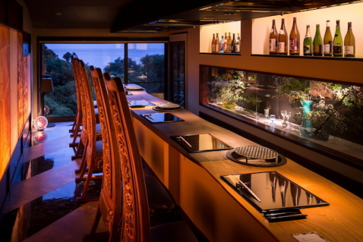 お食事はダイニングルーム「然」にてご用意