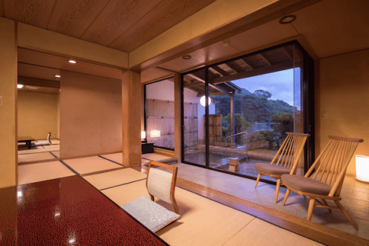 【客室一例】展望露天風呂付き客室(和室10畳+広縁)／105号室