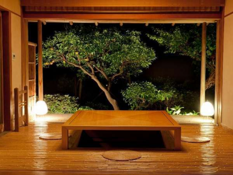 【客室一例】露天風呂付き客室 (本間10畳＋掘りごたつ式次の間)／106号室