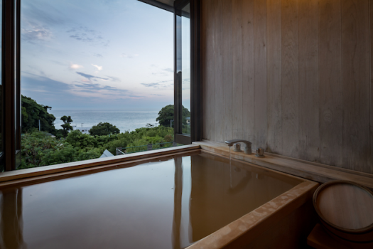 202号室客室露天風呂