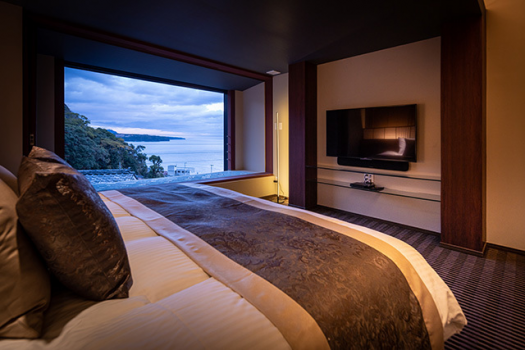 【客室一例】源泉かけ流し露天風呂付ベッドルーム/401号室