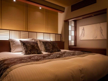 リニューアル！【301号室 源泉かけ流し露天風呂付ベッドルーム】