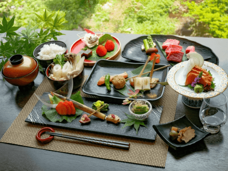 【和食膳確約】季節のオリジナル和食膳と源泉かけ流しを満喫　～1泊2食付～