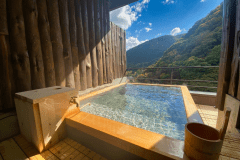 本館11階プレミアムビュー客室専用露天風呂。