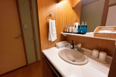 【和室】10畳　セパレートバス・トイレ付