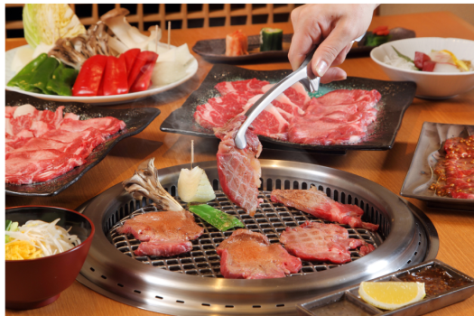 <あさかの里>無煙ロースターで焼き上げるお肉♪アツアツのままお召し上がりください <あさかの里>無煙ロースターで焼き上げるお肉♪アツアツのままお召し上がりください