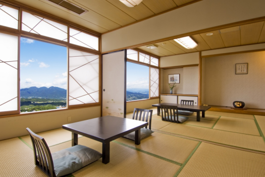 上州の山々が一望できる眺望和室2間つづき〈禁煙〉