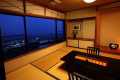Japanese-style Room with Mountain View (18.2㎡) Japanese-style Room with Mountain View (18.2㎡)