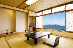 Japanese-style Room with Mountain View (18.2㎡) Japanese-style Room with Mountain View (18.2㎡)