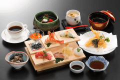 リニューアルオープンした『料亭月待ち』で寿司膳をお楽しみください。