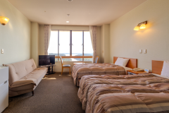 【本館】バリアフリー　窓側向き