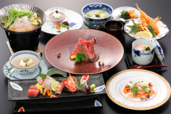 プラチナ和洋会席をお楽しみください。（写真はイメージです）