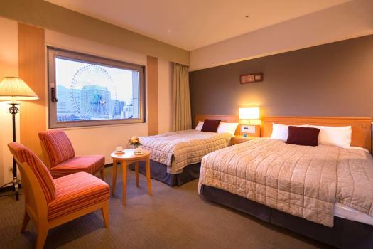 【デラックスツイン：観覧車側】贅沢な休息と特別な景色を味わえる1ランク上の空間