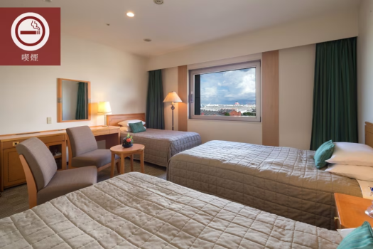 【トリプル：喫煙】（眺望指定なし）セミダブルベッド×2台＋エキストラベッド×1台