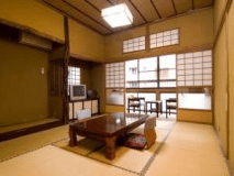 歴史ある趣のある渓流沿いの和室一例