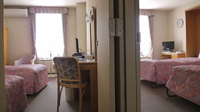 【早割り】 “コネクト・ルーム 3名様” でのご宿泊, 21,200円 ⇒ 18,300円 でご用意! 【早割り】 “コネクト・ルーム 3名様” でのご宿泊, 21,200円 ⇒ 18,300円 でご用意!