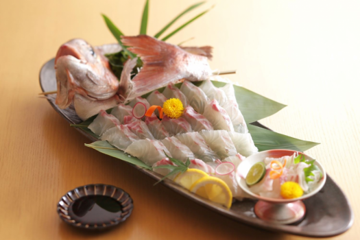 【料理】鯛姿造り　(一例)
