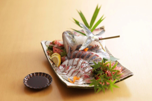 【料理】縞鯵姿造り　(一例)
