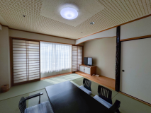 【和室/海を臨む】10～12畳／4名迄／喫煙