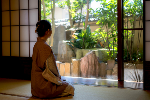 日本の美、伝統の趣き、寛ぎの間