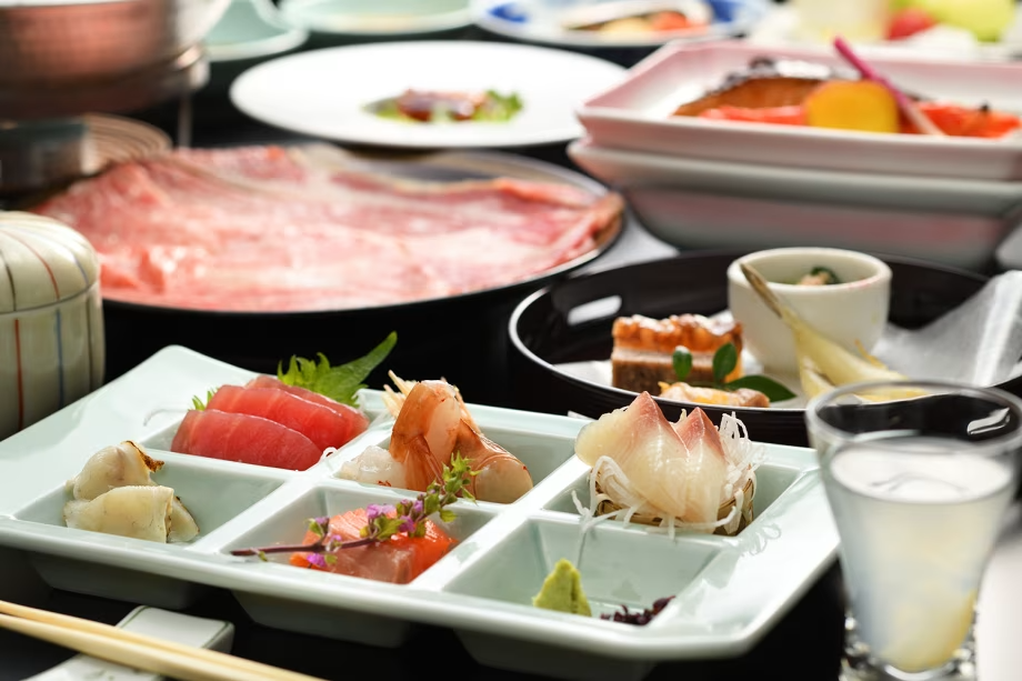 【夕食：個室食】 宮城の美味を使ったご夕食。個室会食会場にてご用意いたします。