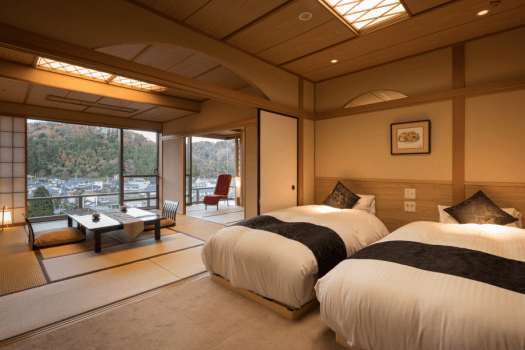 “和のやすらぎ” と “洋の機能美” が魅力の【癒しの客室】