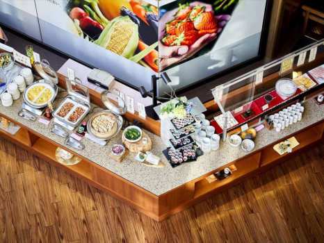 【本館蘭亭】本館蘭亭のバイキングは、和洋中の好きな料理を好きなだけどうぞ（一例）